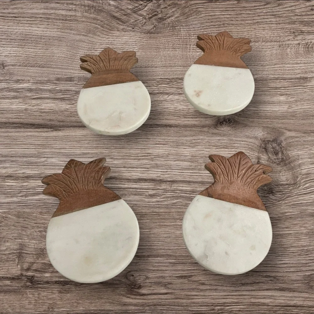 MARBLE PINEAPPLE COASTER SET OF 4, Marble and acacia wood made in India.